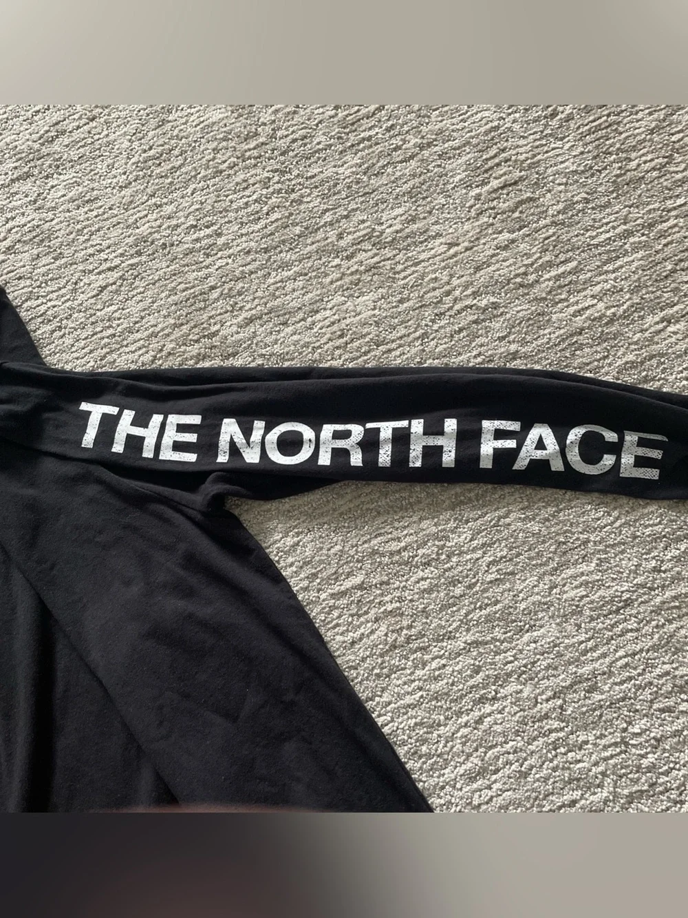 The North Face Mens Black Long Sleeve T-Shirt Graphic Sleeve Print Size Large